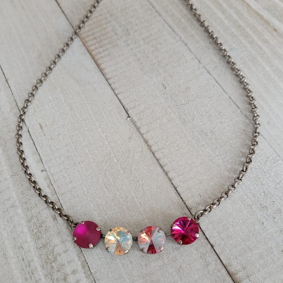 Austrian Crystal Necklace in Antique Silver - Picture 4 of 7